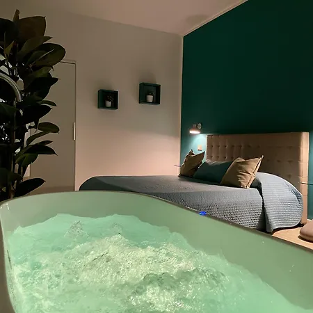 Le Coq Suites